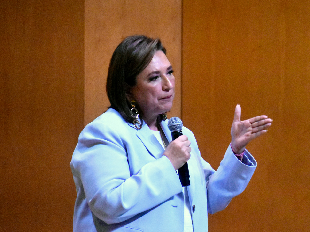 Xóchitl Gálvez visitó el ITAM para encuentro con estudiantes